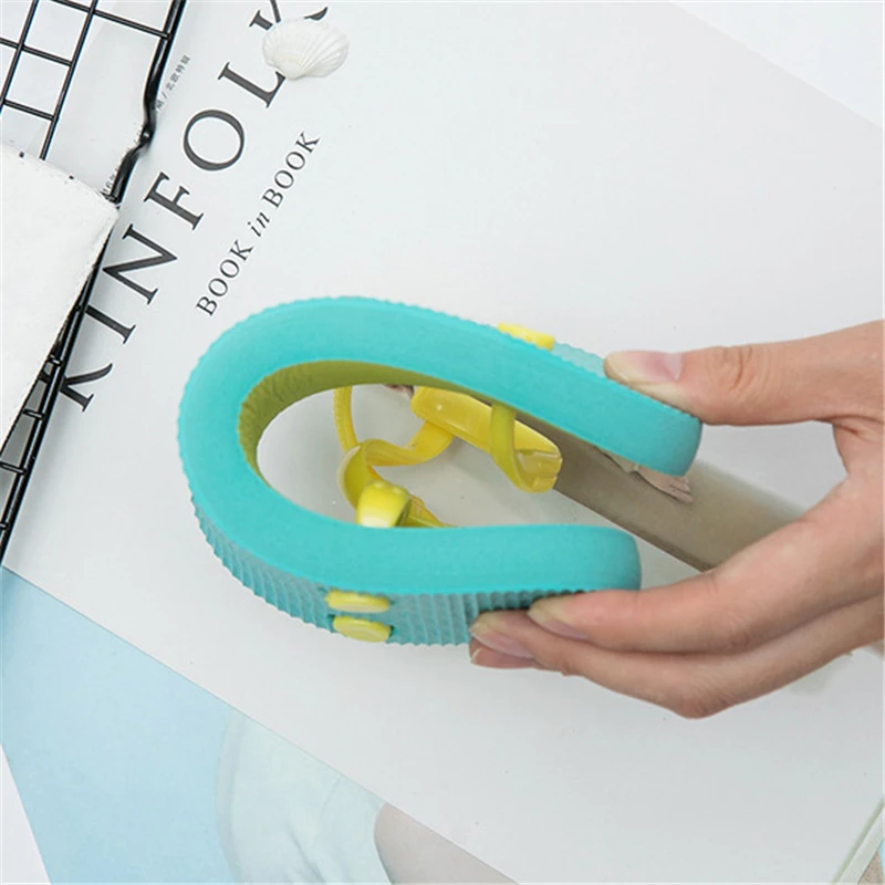 Женские сандалии модные гладиаторы Летняя обувь женская пляжная на плоской