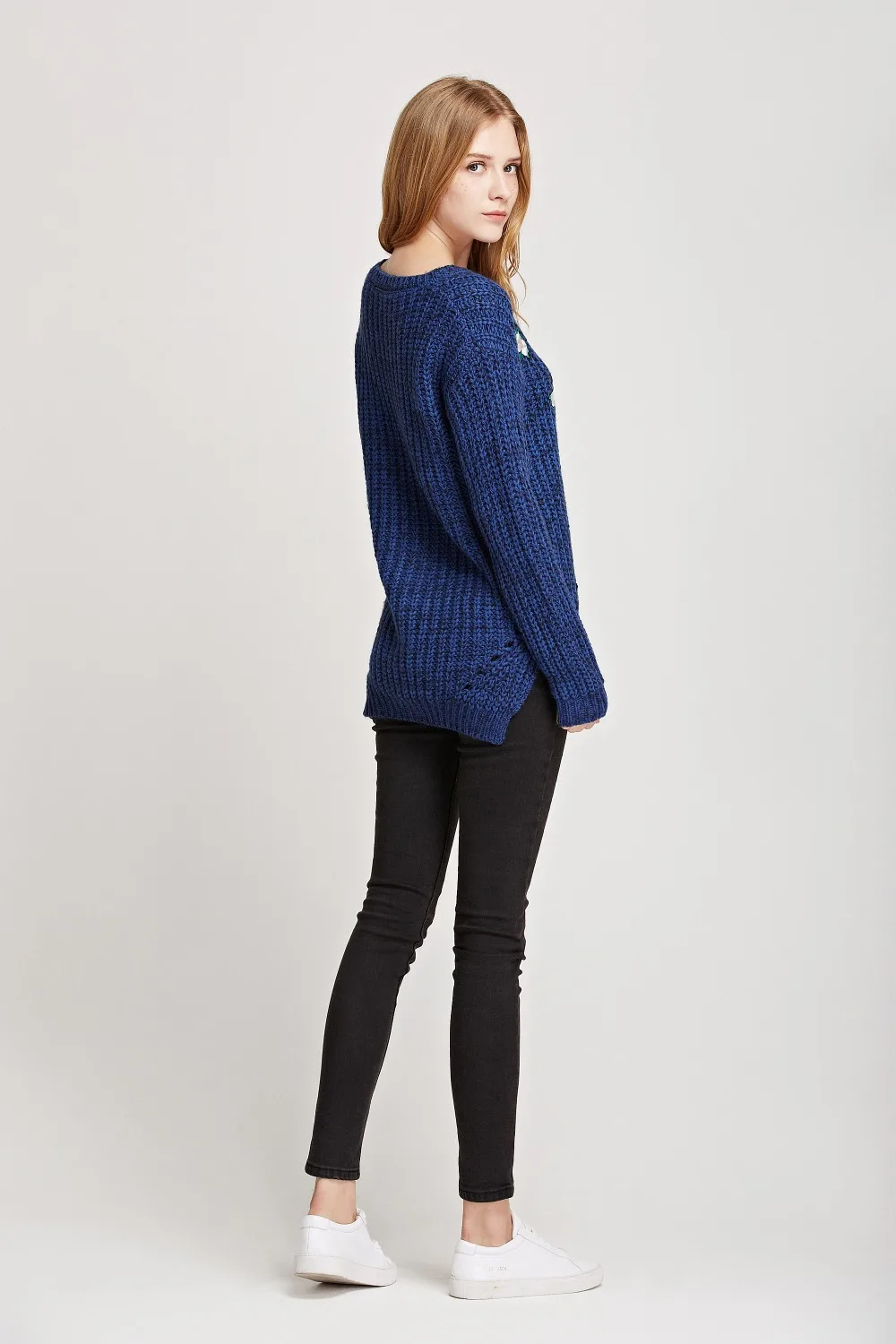 Свободная перевозка женские отдыха свитер вышивка свободные скидка девушка |