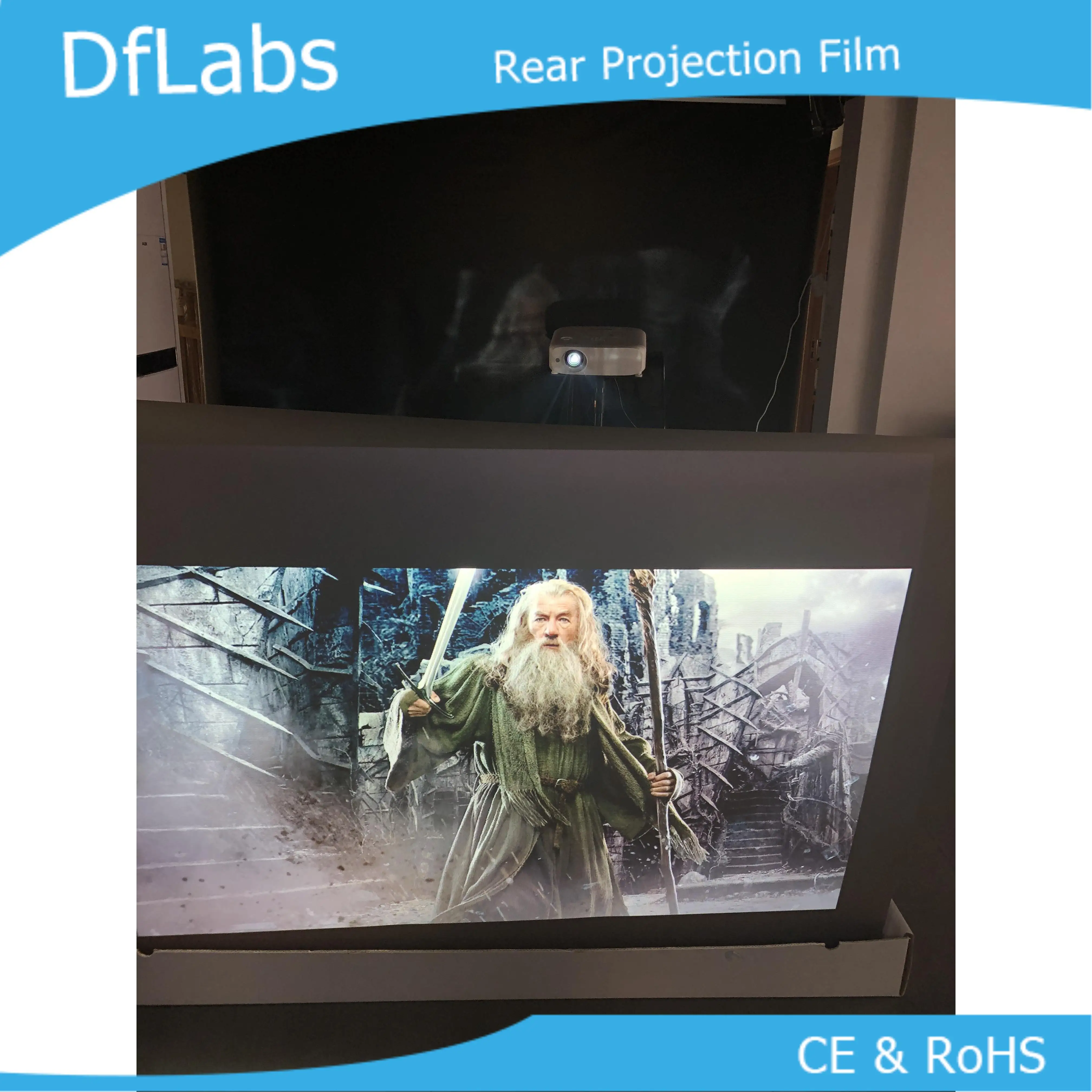 Темно-серая клейкая пленка для экрана задней проекции DfLabs отлично сохраняет цвет