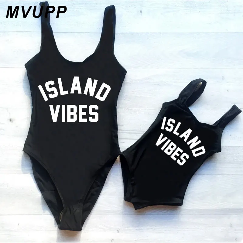 MVUPP для мамы и ребенка купальники малышек одна деталь купальник Island Vibes Письмо печати Монокини сексуальное боди мама и я пляжная одежда