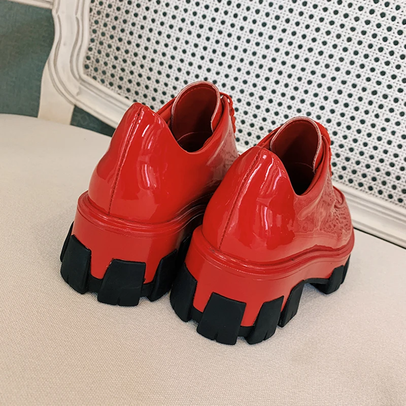 [DEAT] New Spring Summer Round Toe Shallow Patent Leather Bandage Single Wedges High Heels Shoes Women Fashion Tide 10D202