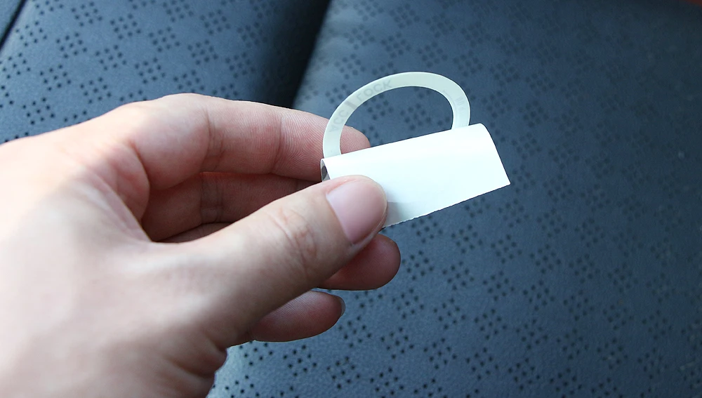 Светящаяся накладка на автомобильный двигатель для запуска и остановки