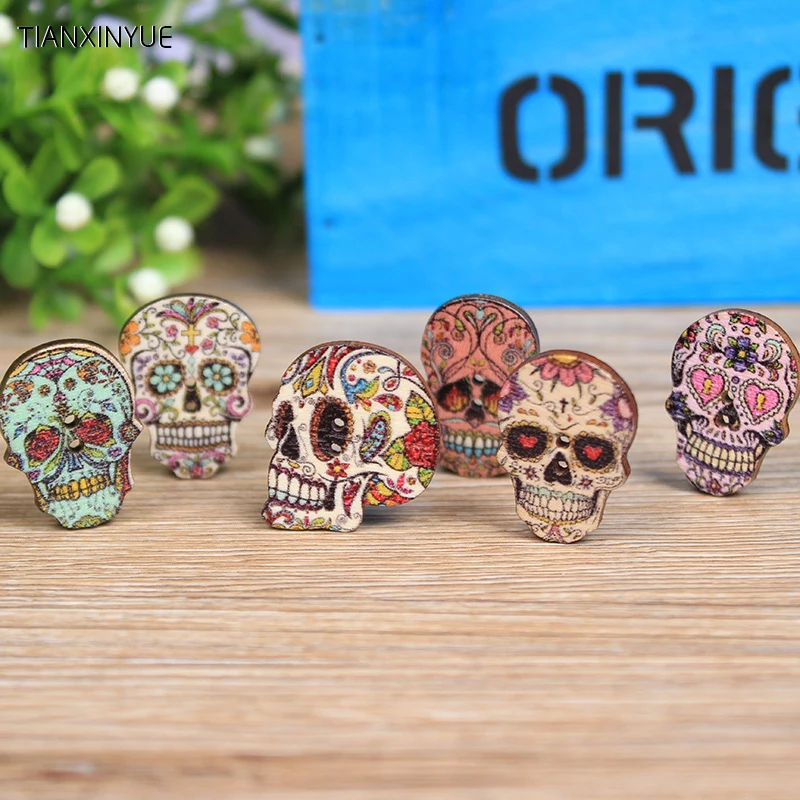 

50 pcs Fahion Buttons Wood Sewing Scrapbooking Random color Two Holes Skull Buttons,DIY Clothing Accessories