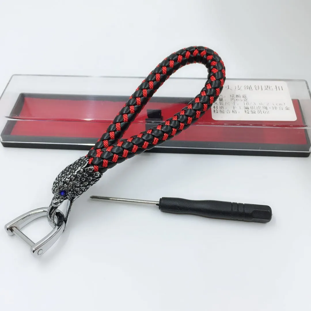 Red and black Автомобильный брелок для ключей с мотоциклетные головы орла Форма цепочка для ключей турбо брелок для audi a6 A5 vw abarth 500 Аксессуары для автомобилей suzuki - Название цвета: Red and black
