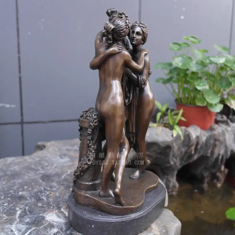 Статуя из меди и с изображением музея лувра | Дом сад