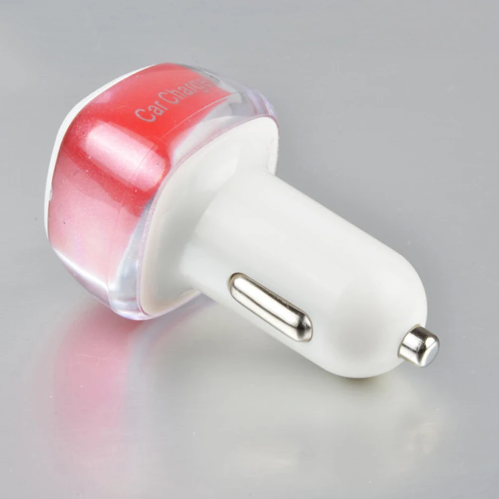 Универсальное автомобильное зарядное устройство 2 порта USB напряжение 5 В пост.