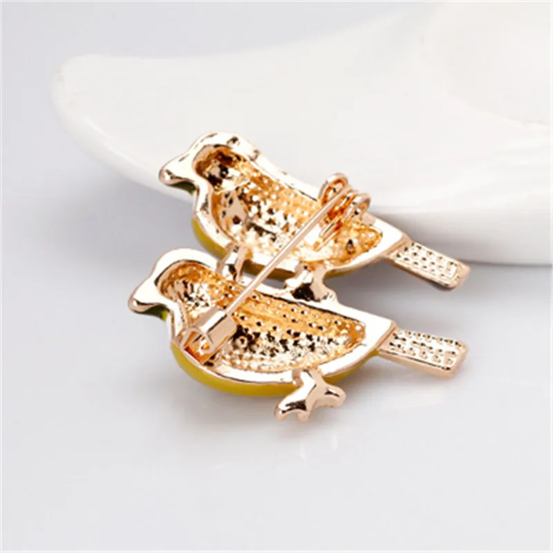 E блеск животного Форма Брошь для женщин сплава металла милый прекрасный стиль