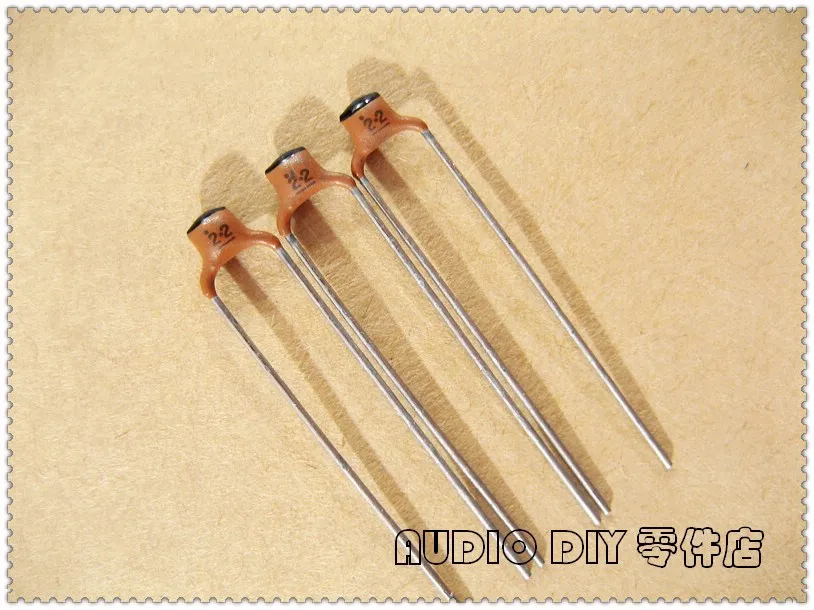 

10PCS/50PCS STCO 2.2pF 63V 63V2.2pF 0.25pF NP0 silver film ceramic capacitor Old Stock