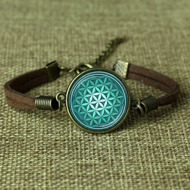 Оригинальное ожерелье с искусственными геометрическими элементами | Украшения и