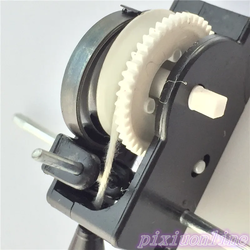 

Pixiuonline J164Y Тяговая коробка ABS и металл для DIY игрушек