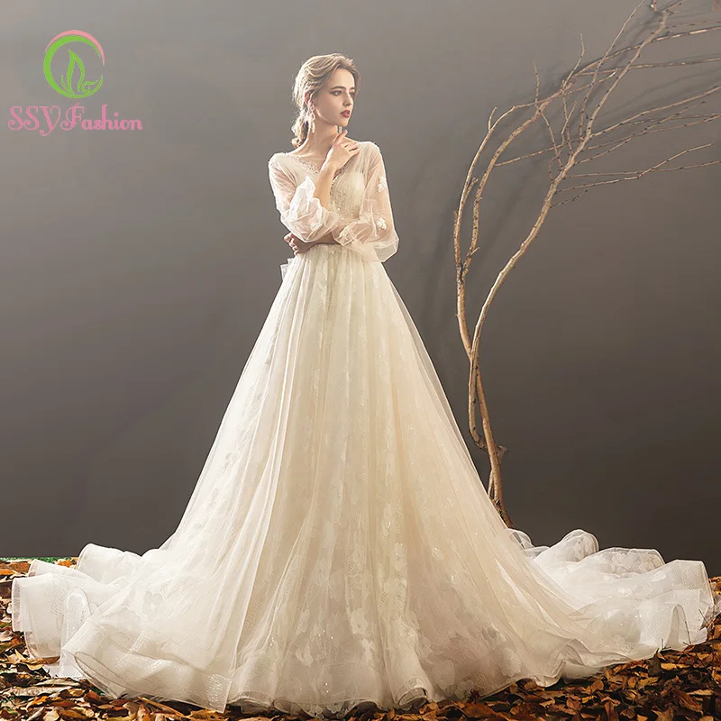 Женское свадебное платье со шлейфом SSYfashion белое кружевное с длинным рукавом V