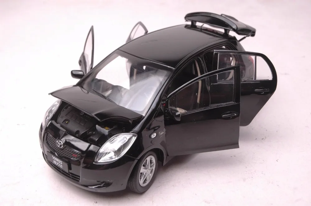 1:18 литая под давлением модель для Toyota Yaris 2008 черная Игрушечная машина из сплава миниатюрная коллекция подарки