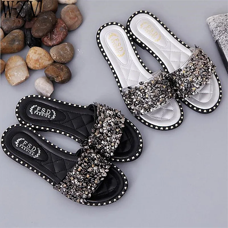 Женские повседневные пляжные шлепанцы на плоской подошве украшенные