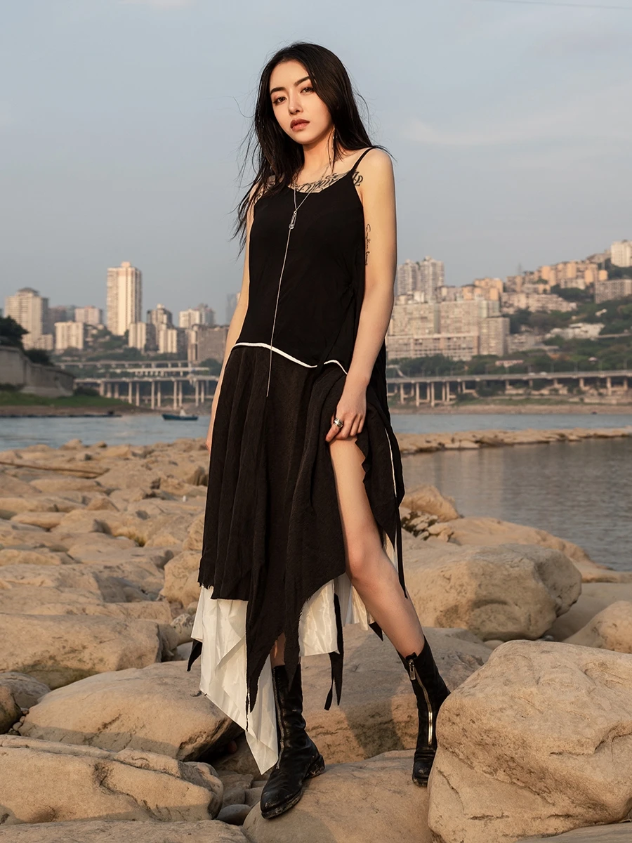 Женское асимметричное платье Cakucool черное из аммиачного шелка с неровным