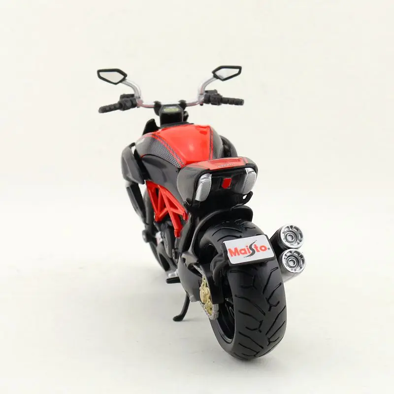 Набор моделей MaiSto из литья под давлением: модель мотоцикла Ducati 420el углеродного