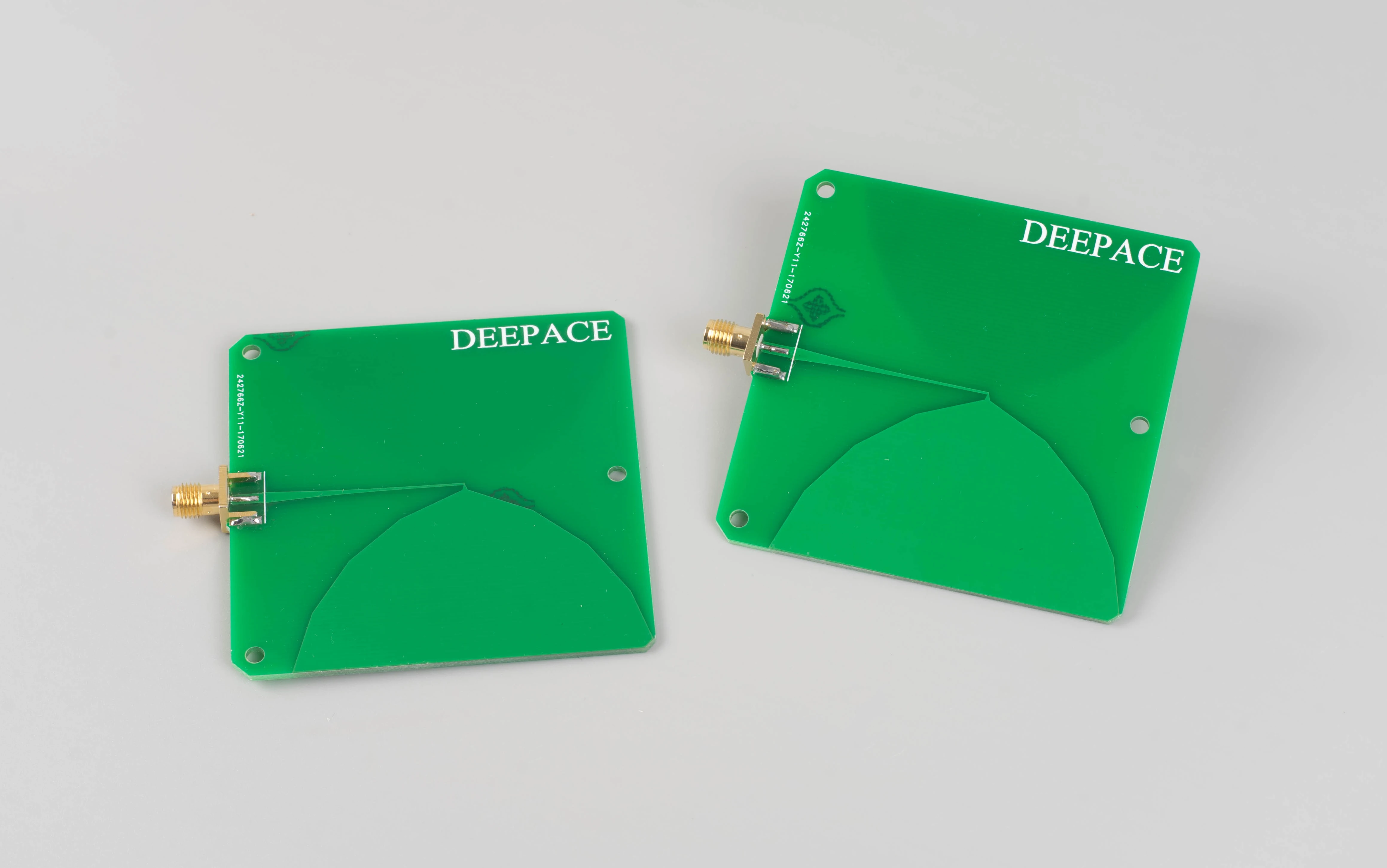 Deepace UWB-4 1,8 GHz-9GHz 3.5dBi ультра-Широкополосная Антенна для передачи и приема радиосигнала
