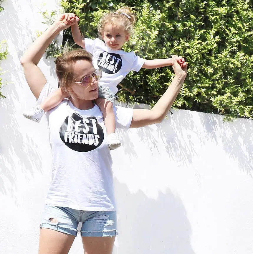 Семейная летняя футболка с принтом для мамы дочки сына лучшего друга футболки