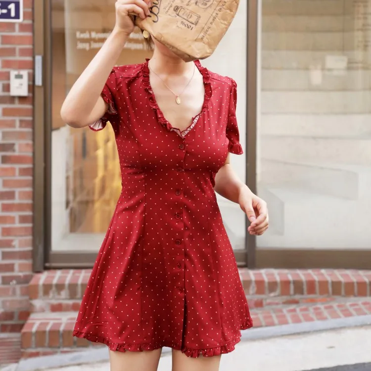 2018 оборками V шеи vestidos модное летнее платье кнопки мини старинные тонкий красный