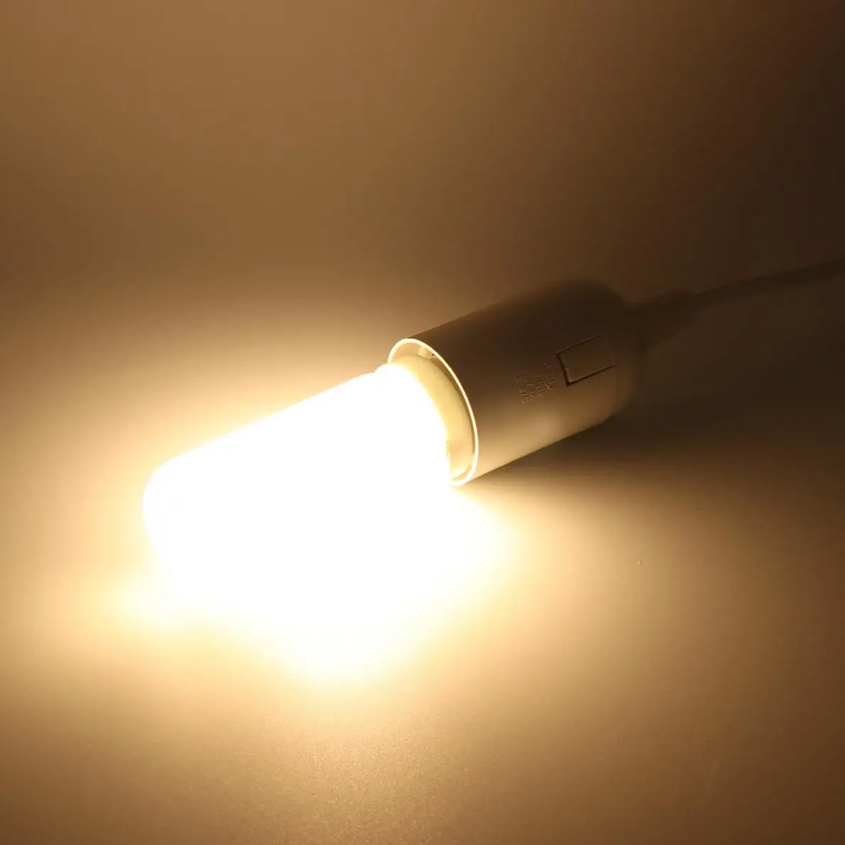 

US / EU Plug White Suspended Lamp Holder with Button Switch for LED Lamp