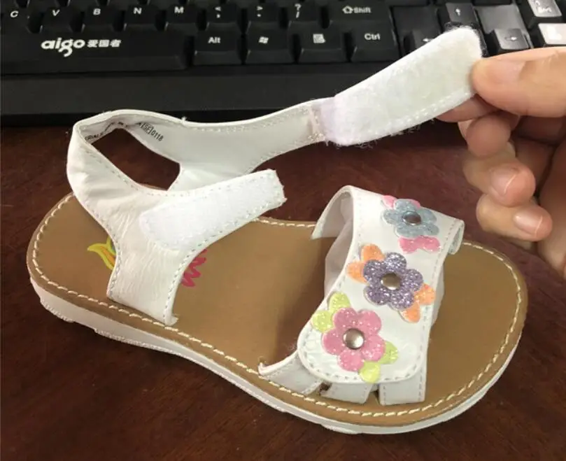 Сандалии для девочек детские мягкая подошва простые и красивые сандалии размеры