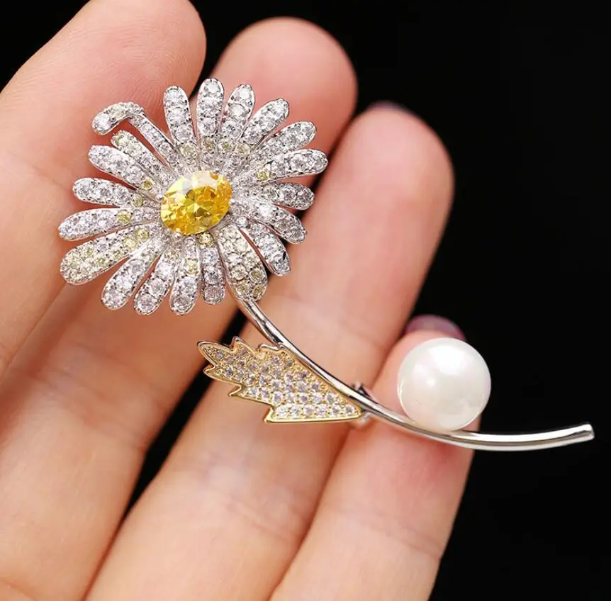 CSxjd New cubic zirconia yellow daisy flower brooches for costumes pins lady scarf buckle jewelry accessories women | Украшения и