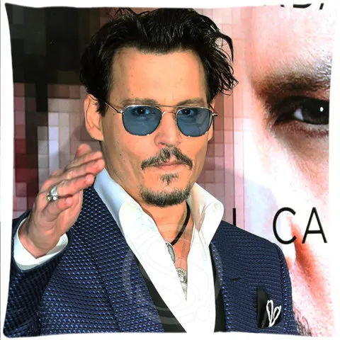 Сексуальный человек Johnny Depp Наволочка на молнии наволочка LUQIOne сторона - Цвет: Бургундия