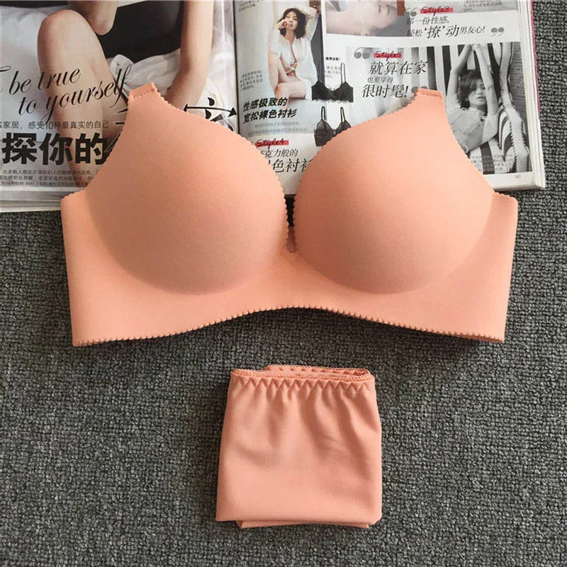 

2019 a piece of no trace of steel ring bra to gather sexy adjustment type ladies underwear small bra thick section