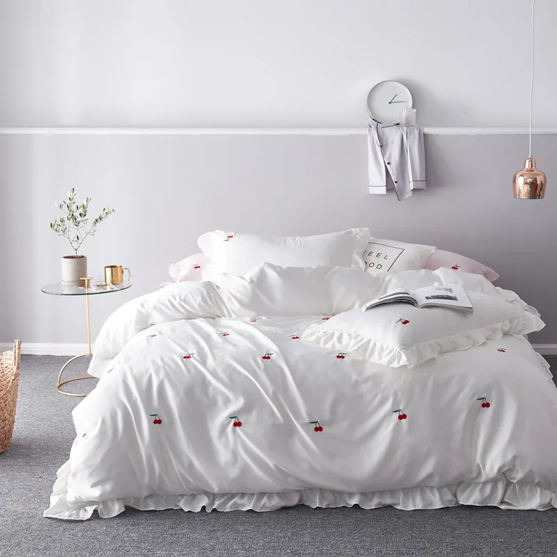 Роскошный набор постельного белья Ice Silk(искусственное волокно) Красный свадебное постельное белье Домашний текстиль 4 шт. набор постельного белья пододеяльник для двуспальной кровати King Размеры мягком переплете, Комплект постельного белья