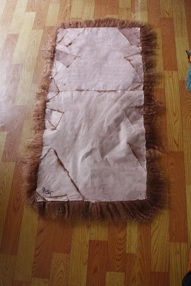 Одеяло цвета хаки из овечьего меха | Дом и сад