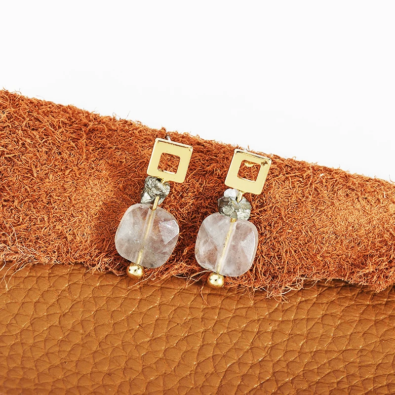 Женские маленькие серьги-гвоздики с натуральным камнем без лихорадки | Украшения