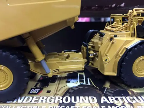 1/50 подземный шарнирный грузовик Caterpillar Cat AD60 Diecast Masters #85516|truck diecast|caterpillar catdiecast trucks |