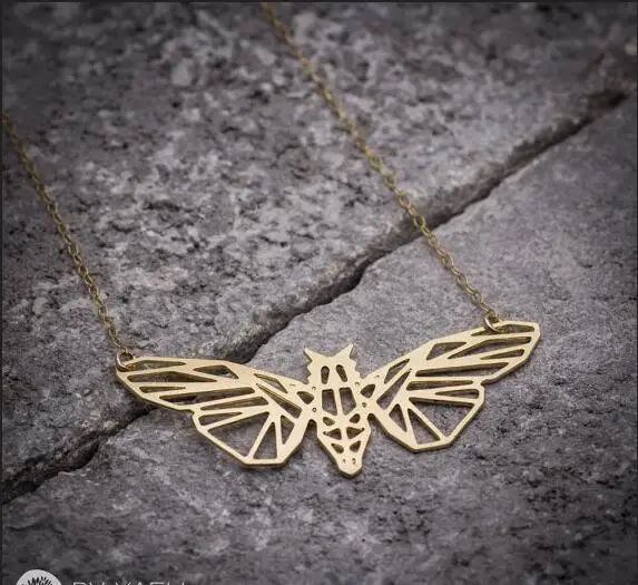 

Wholesale Geometric Insect Moth Necklace -12Pcs/lot