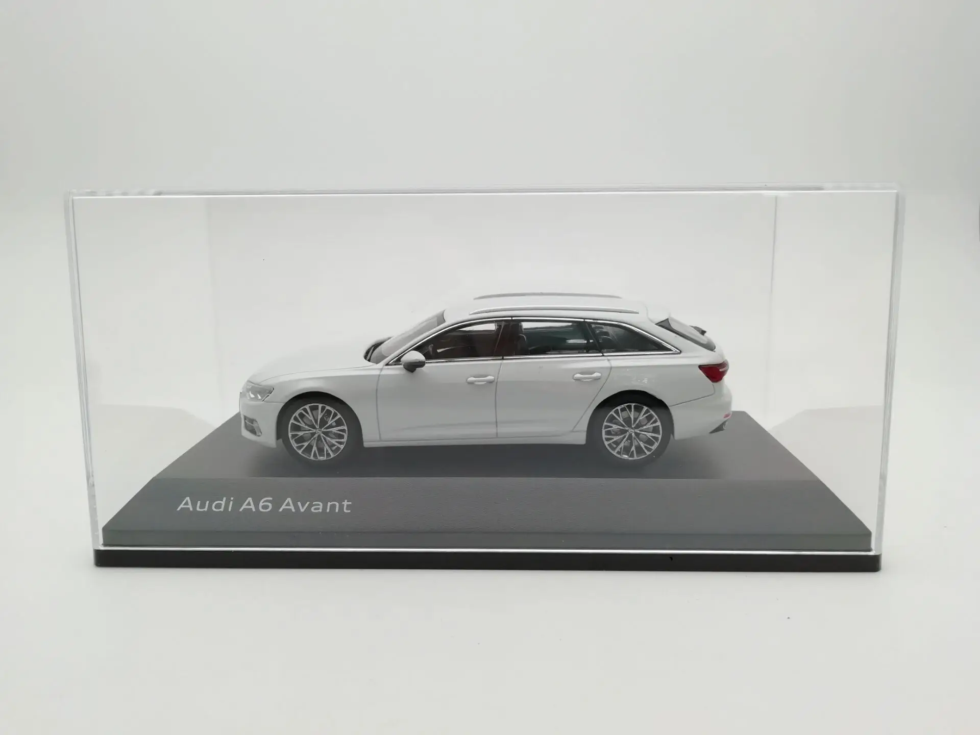 Оригинальная фабрика 1:43 Au di A6 Avant игрушечный автомобиль из белого сплава игрушки