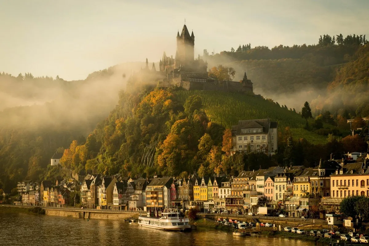 

Фоторамка для украшения стен, немецкий замок Cochem в тумане 169PFJ