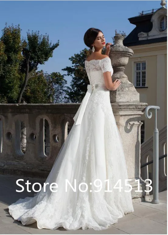 Элегантное кружевное свадебное платье трапециевидной формы с короткими