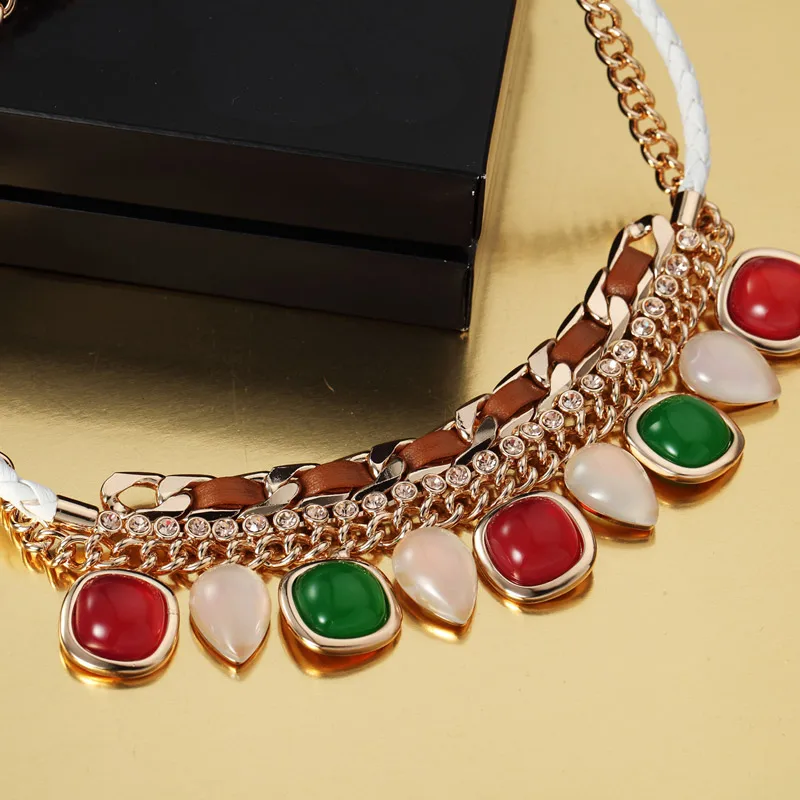 Ожерелье Neoglory с подвеской из австрийского горного хрусталя и смолы ожерелье