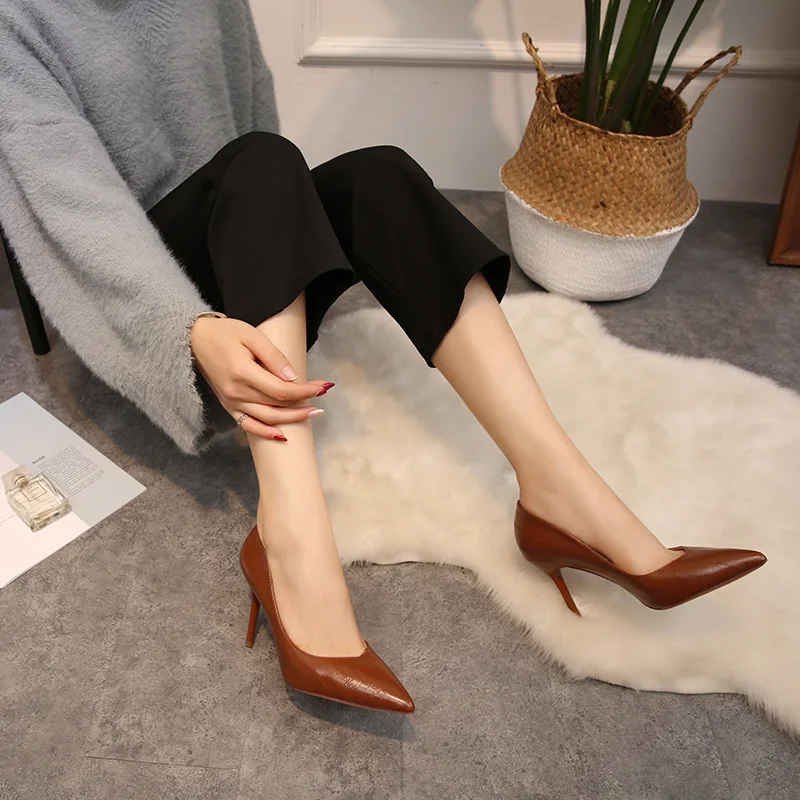 Сладкий Брендовая женская обувь женские босоножки основные PU однотонные слипоны