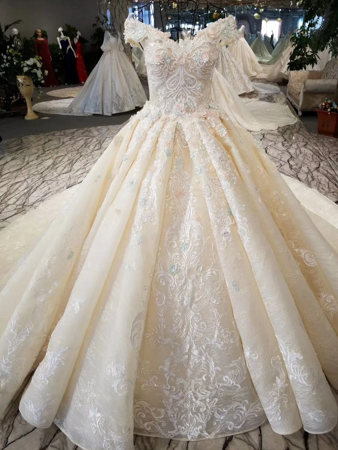 Новые роскошные арабские винтажные кружевные свадебные платья с кристаллами и