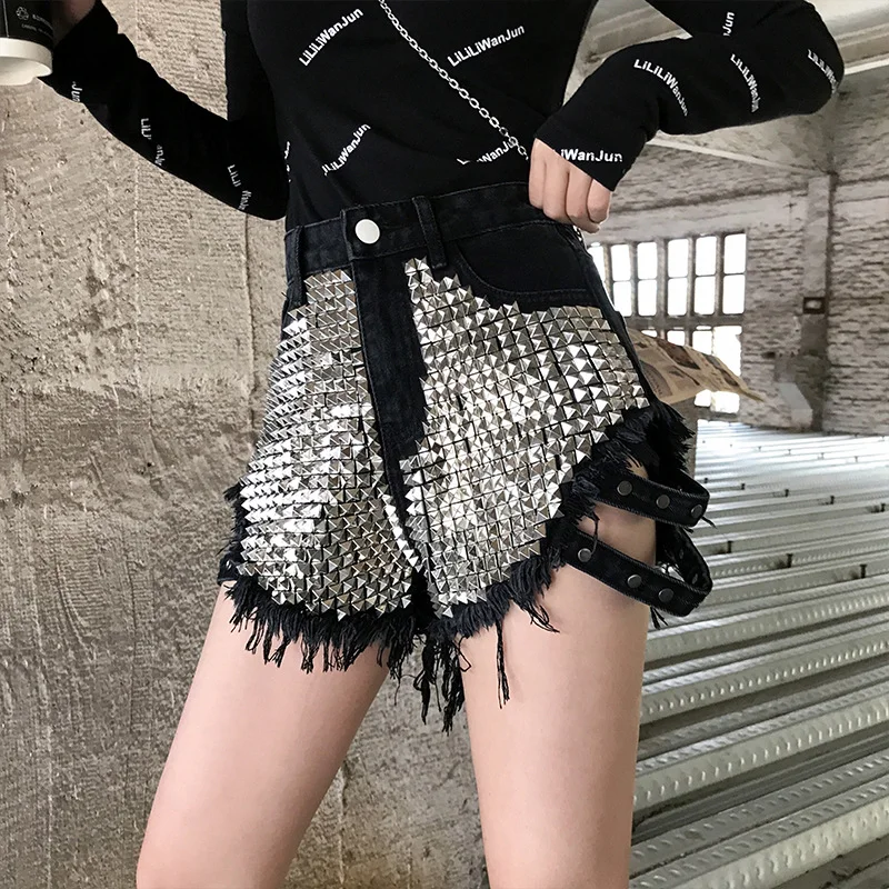 

YuooMuoo 2019 Women Loose Wide Leg Pants Style Summer Denim Short Jeans Rivet Sequined Hole High Waist Zipper Fly Hot Shorts