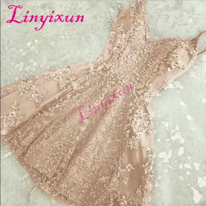 

2018 Elegant A-Line Crystals Short Homecoming Dresses New Lace Appliques Mini Spaghetti-Straps Cheap Cocktail Dresses Custom