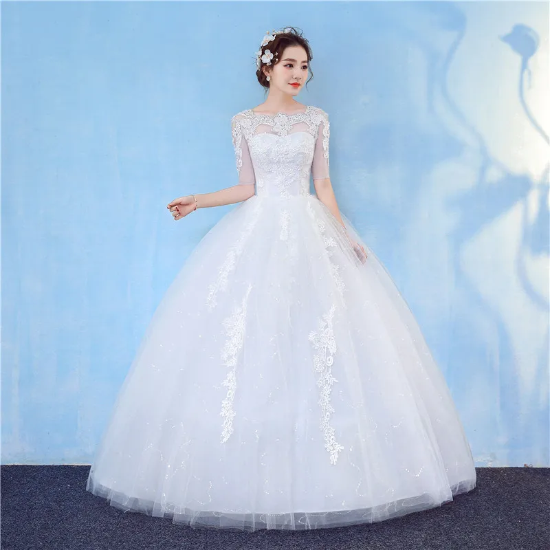 Свадебное платье с вырезом лодочкой полурукавом и кружевной аппликацией|sleeved