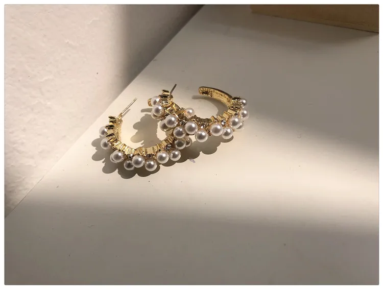 Женские серьги-пусеты с искусственным жемчугом красивые украшения для вечеринок