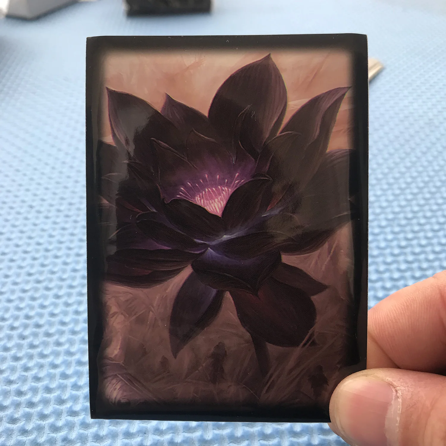 60 ПК пакет TCG карты рукава аниме-открытки игры защита персонажа карты щит графика протектор цветные рукава PKM
