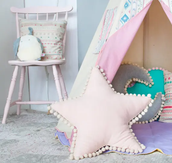 Декоративная подушка для детской комнаты креативное облако в форме звезды