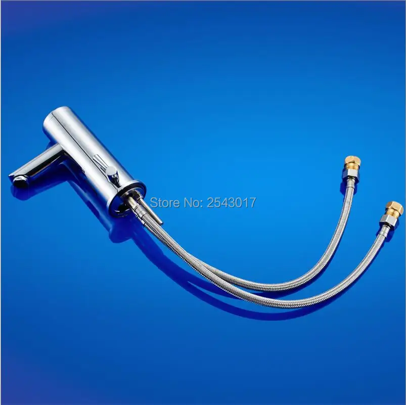 Автоматический смеситель для горячей и холодной воды с аккумулятором