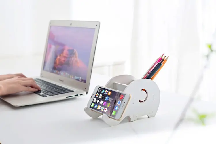 Phone Holder For Redmi Note 9S Universal Flexible Samsung A50 Table Lazy Elephant Bracket Desktop Pen holder iPhone SE 2020 | Мобильные