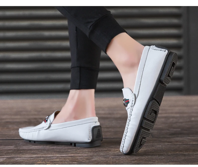 New Summer Men Flat Shoes Men Flats Slip On Male Loafers Driving Moccasins Homme Classic Comfortable Men Fashion Casual Shoes