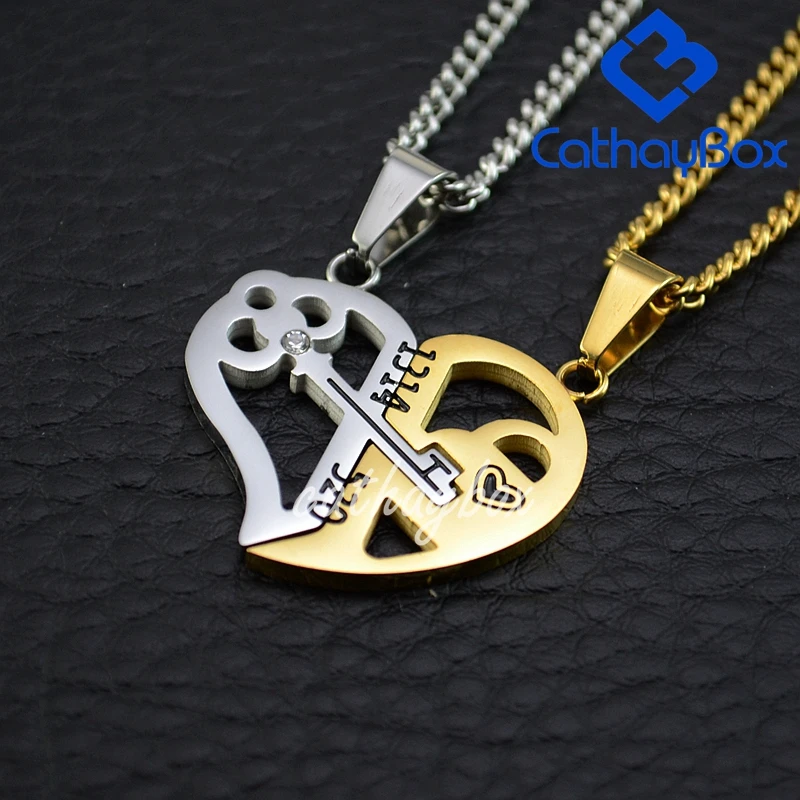 Двухцветная подвеска в виде ключа с раздвоенным сердцем для влюбленных его пар