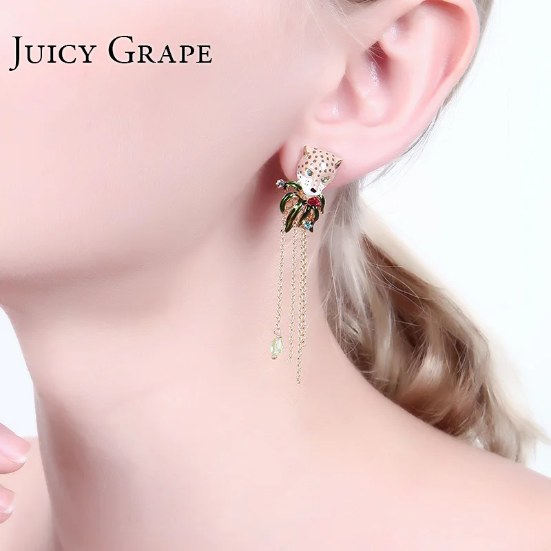 Женские серьги гвоздики с леопардовой головкой Juicy Vince из серебра 925 пробы