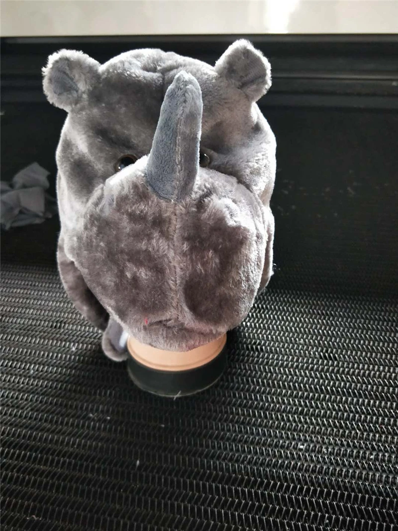 Новый мягкий теплый животных Кепки носорог Костюм вечерние школы милый Rhino